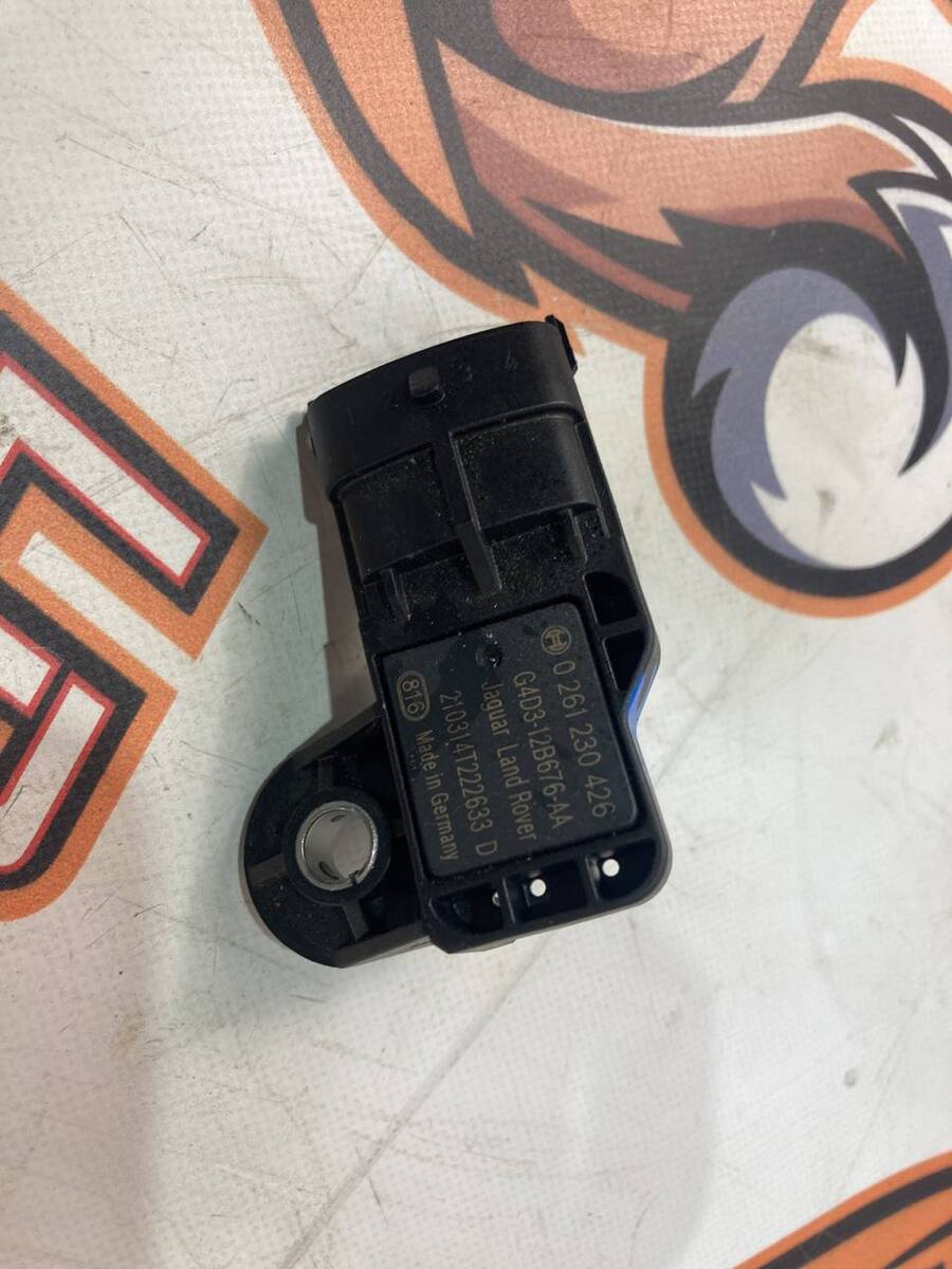 LR090375 Датчик температуры впускаемого воздуха  ingenium 2.0D 3.0D Range Rover Evoque L538 (2012-2018) Б/У